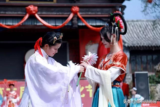 龙园第二届汉服文化节开幕，汉服小姐姐齐聚龙园欢度国庆