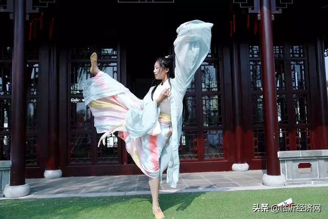 龙园第二届汉服文化节开幕，汉服小姐姐齐聚龙园欢度国庆
