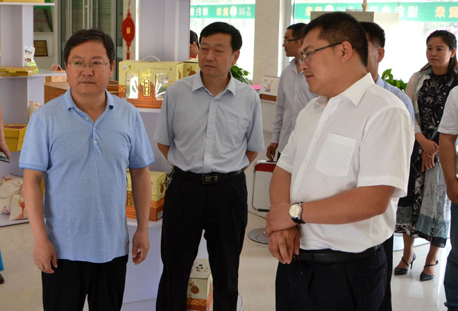 B90_4990_爱奇艺.jpg