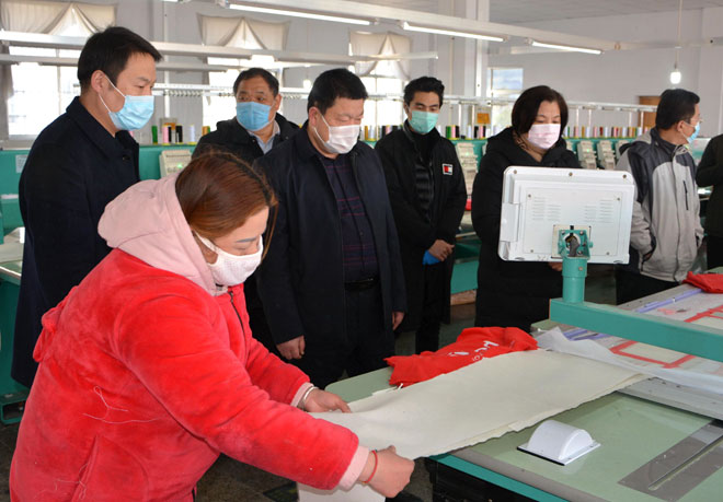 B90_1215_爱奇艺.jpg