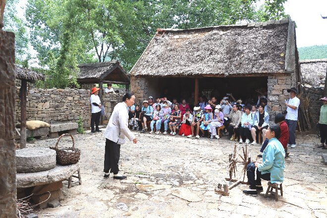 山东临沂：蒙古中小学生感受中华文化魅力